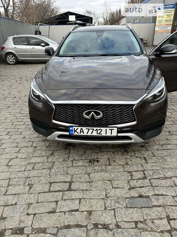 2016 infiniti qx30