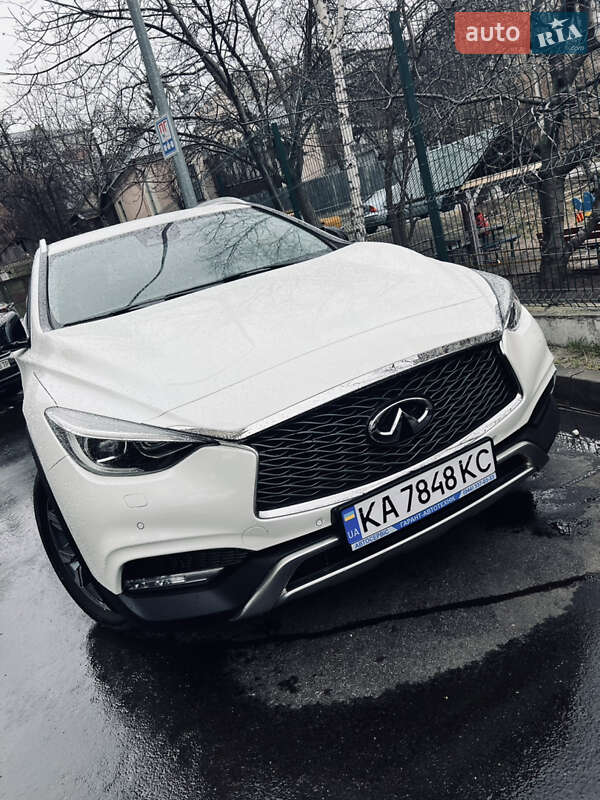 2017 infiniti qx30