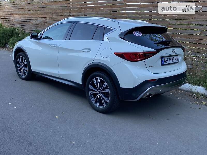 2019 infiniti qx30