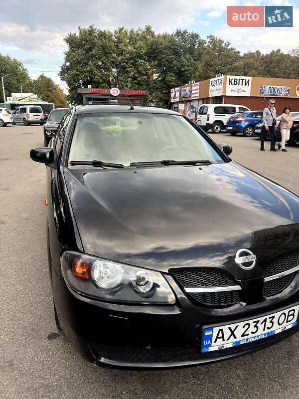 2004 nissan almera