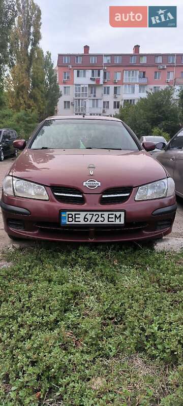 2002 nissan almera