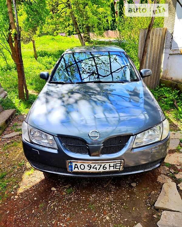 2003 nissan almera