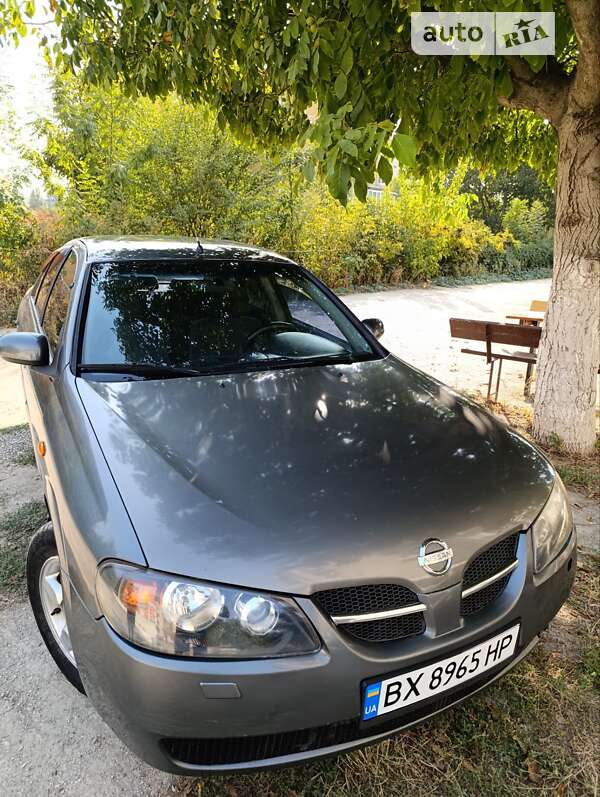 2003 nissan almera