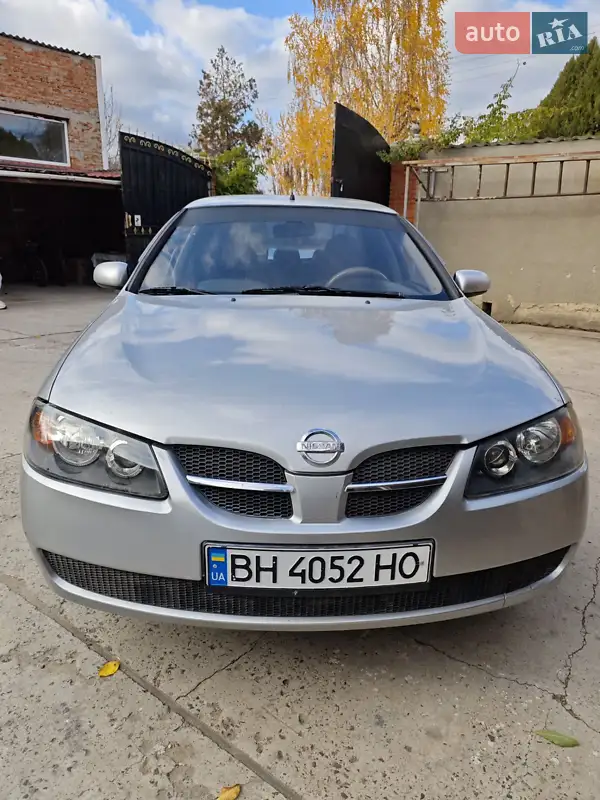 2003 nissan almera