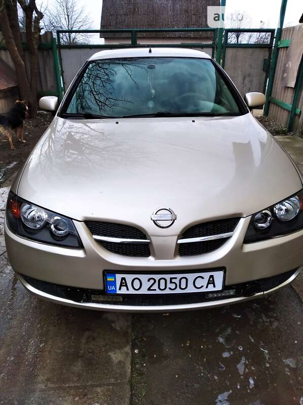 2003 nissan almera