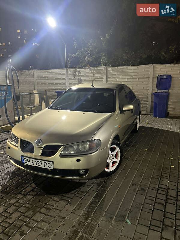 2003 nissan almera