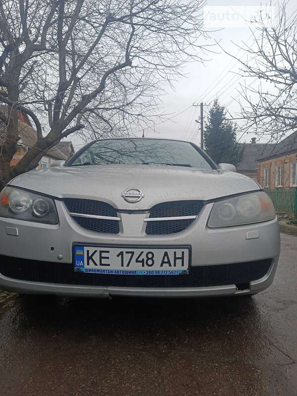 2003 nissan almera