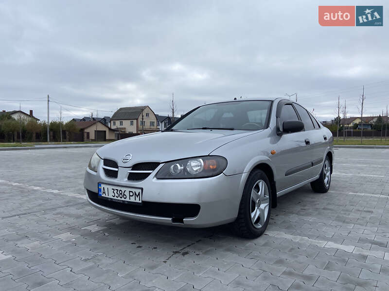2003 nissan almera