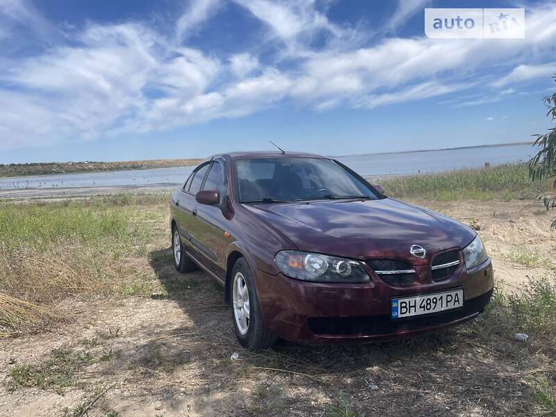 2003 nissan almera
