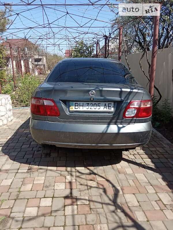 2004 nissan almera