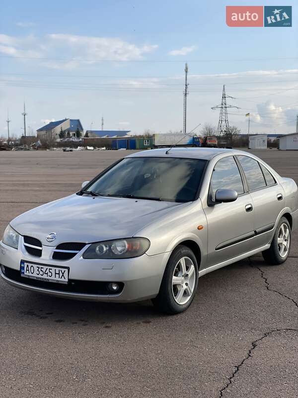 2004 nissan almera