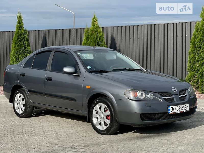 2004 nissan almera
