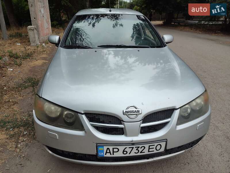 2003 nissan almera