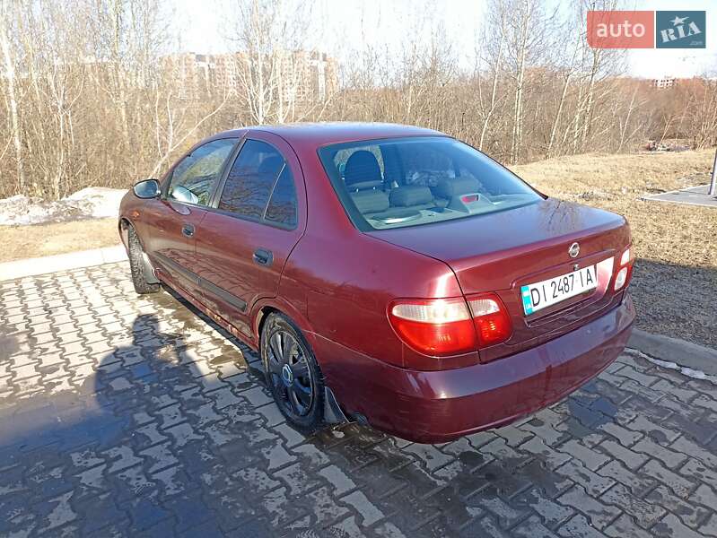2004 nissan almera