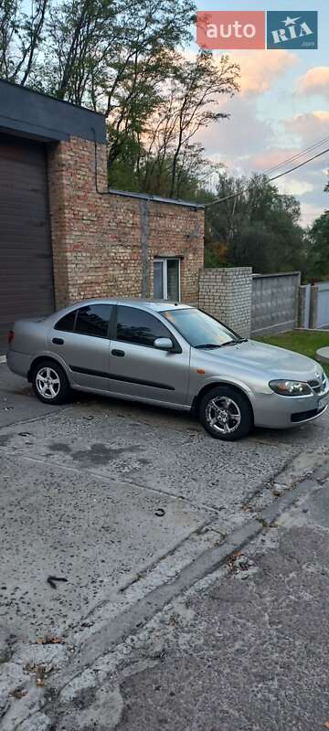 2003 nissan almera