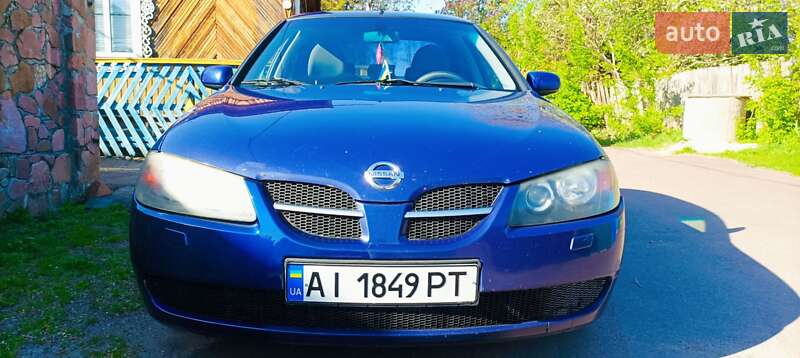 2004 nissan almera