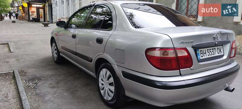 2004 nissan almera