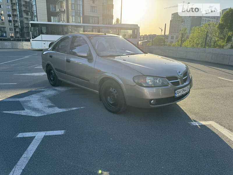 2005 nissan almera