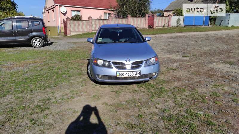 2005 nissan almera