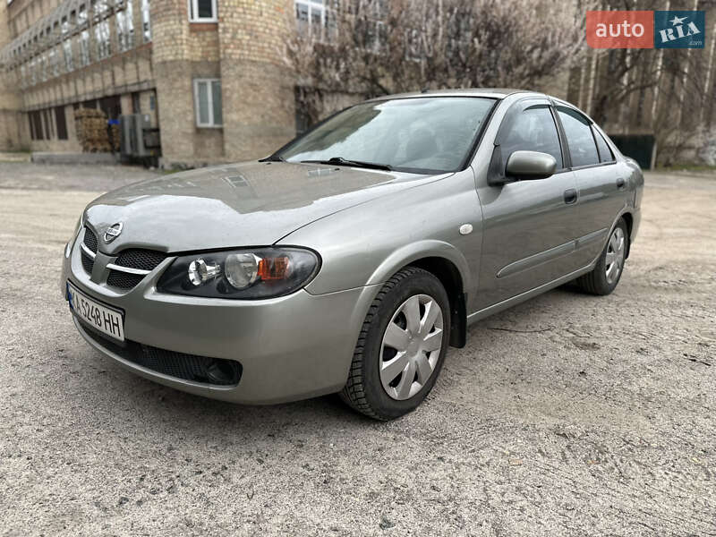 2005 nissan almera