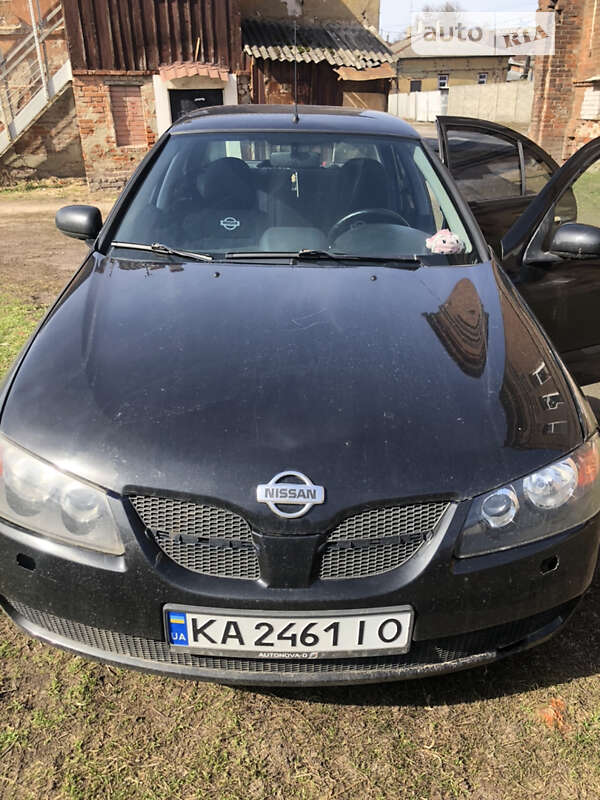 2005 nissan almera