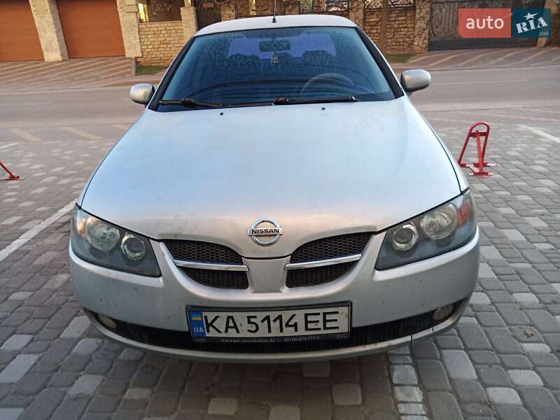 2005 nissan almera