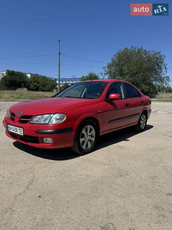 2003 nissan almera