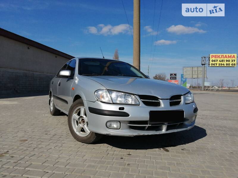 2002 nissan almera