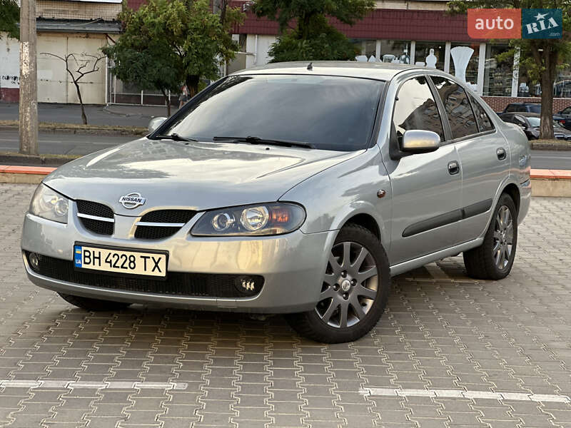 2003 nissan almera