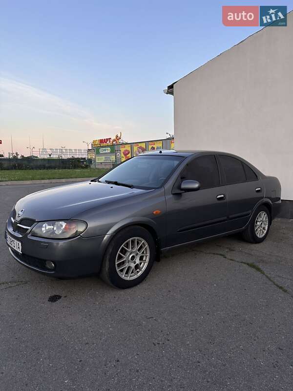 2003 nissan almera