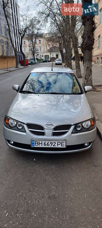 2003 nissan almera