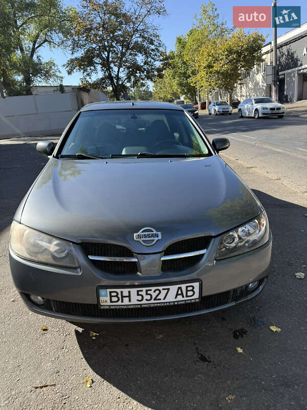 2005 nissan almera