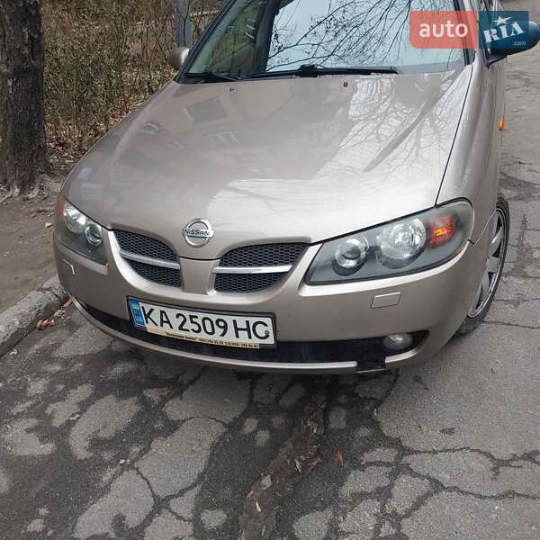 2005 nissan almera