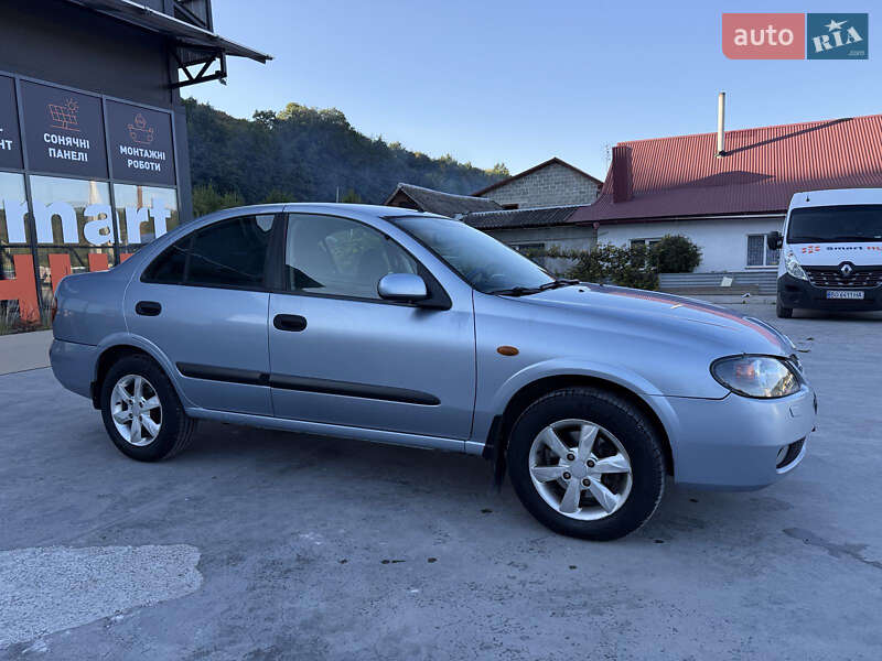 2005 nissan almera