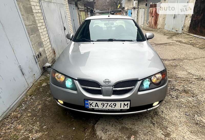 2005 nissan almera