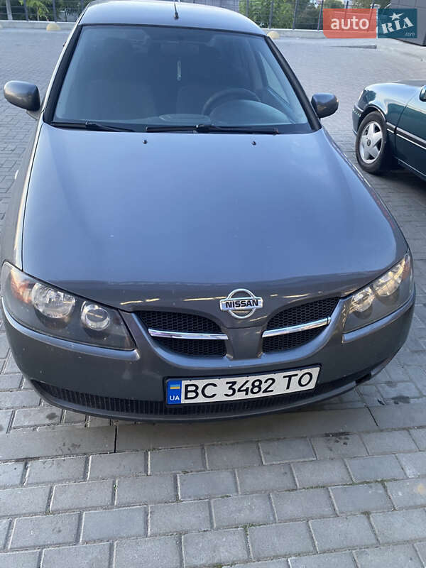 2005 nissan almera