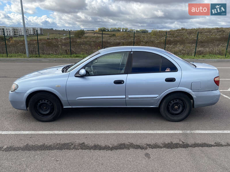 2005 nissan almera