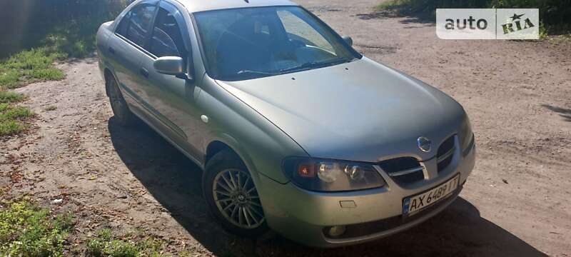 2005 nissan almera