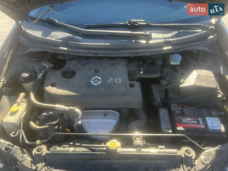 2005 nissan primera