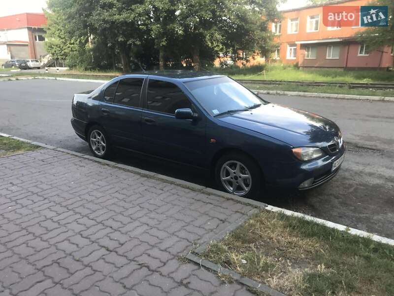 2000 nissan primera