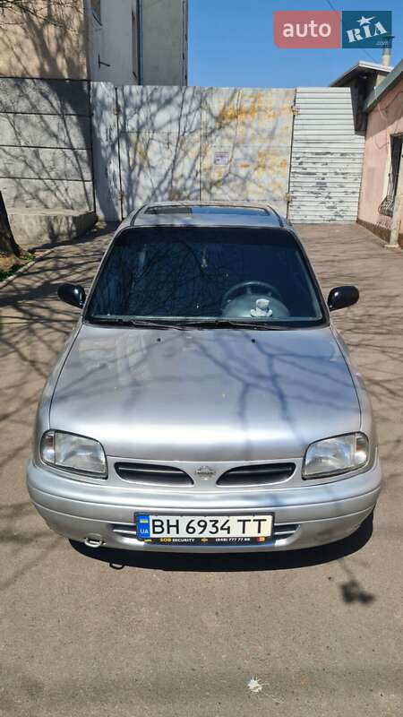1996 nissan micra