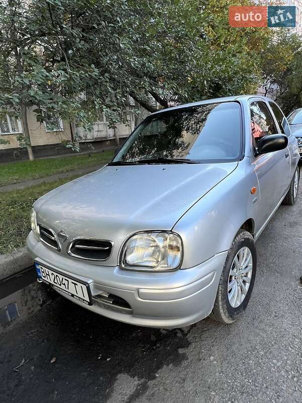 1998 nissan micra