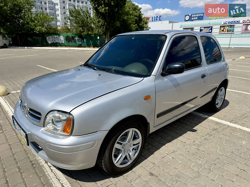 2000 nissan micra