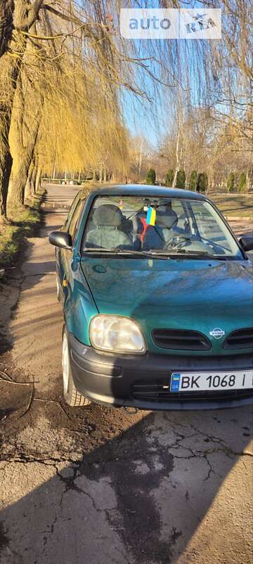 2000 nissan micra