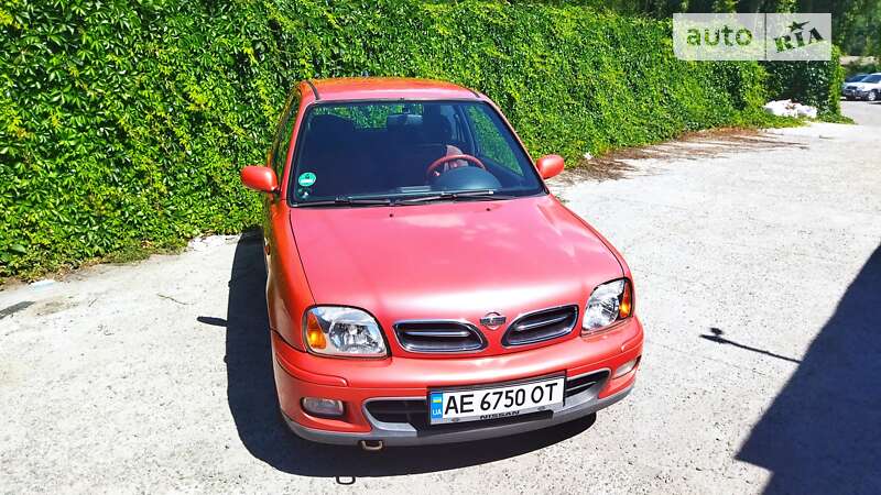 2000 nissan micra