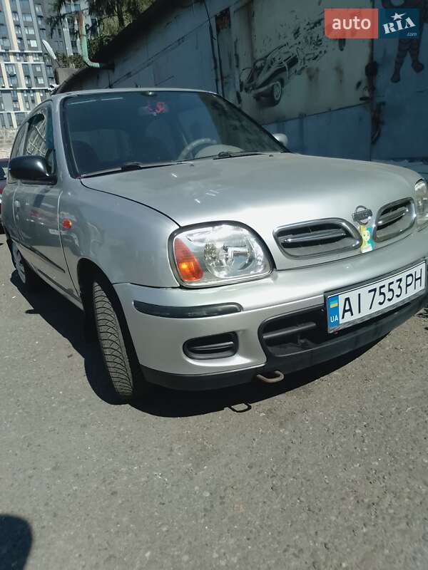 2002 nissan micra