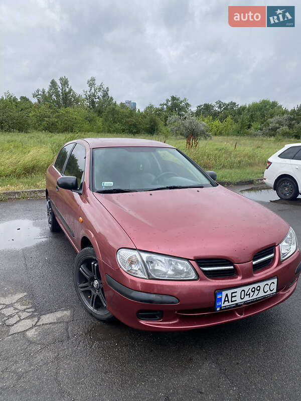 2001 nissan almera