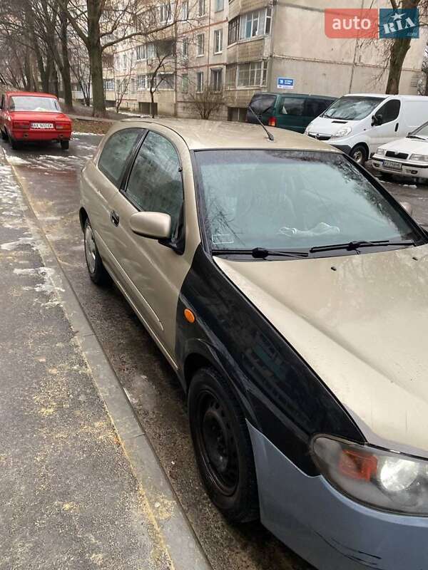 2003 nissan almera