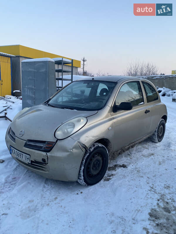 2004 nissan micra
