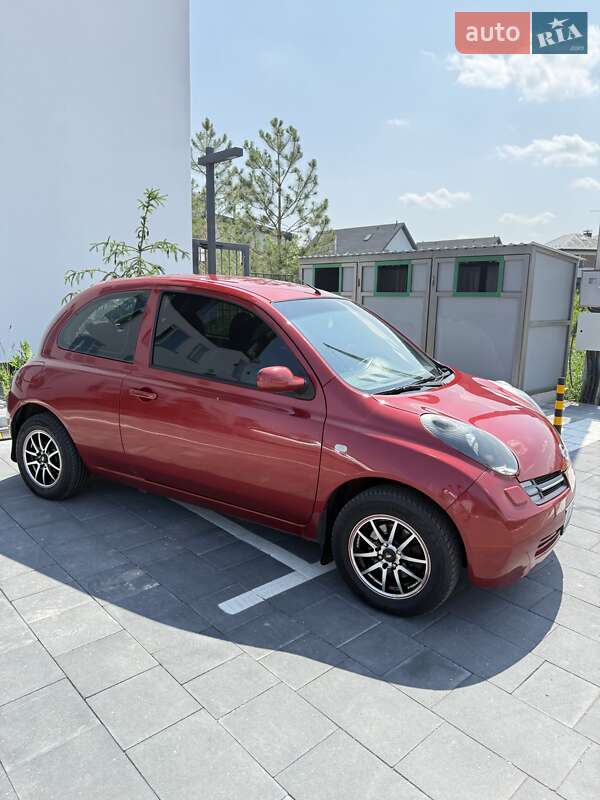 2005 nissan micra